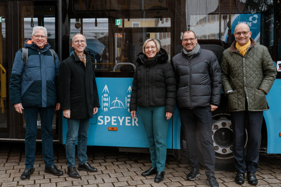 43-23 Busverkehr Im Linienbündel Speyer Neu Vergeben