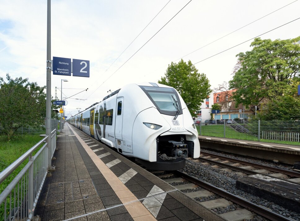 17-26 Einschränkungen Im Zugverkehr Auf Der Riedbahn Symbolfoto C-vrn Gmbh